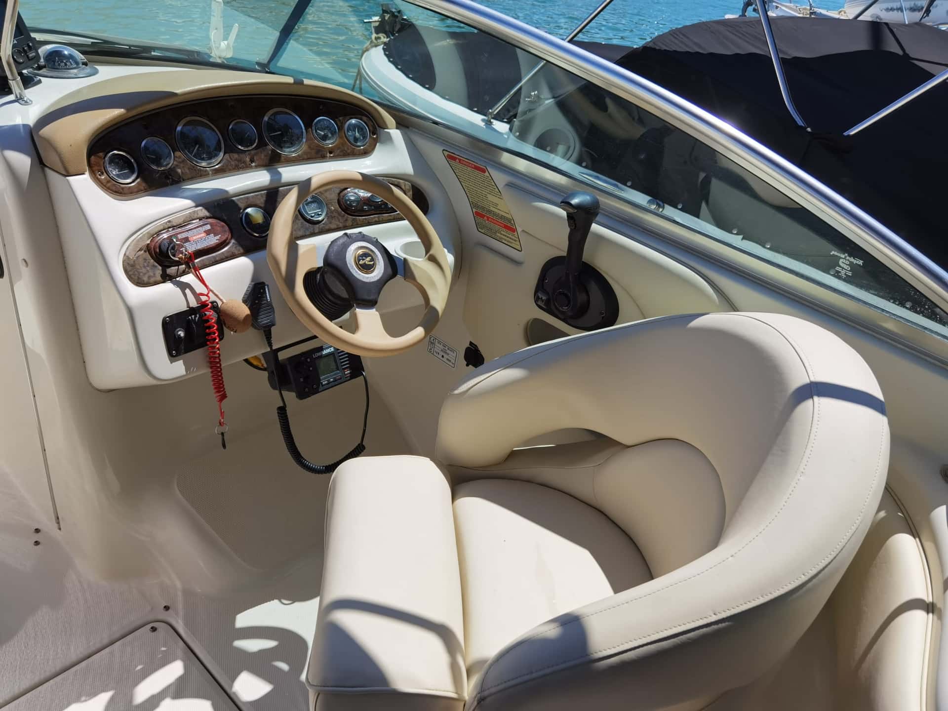 Sea Ray 240 Sundeck - miniatura 7