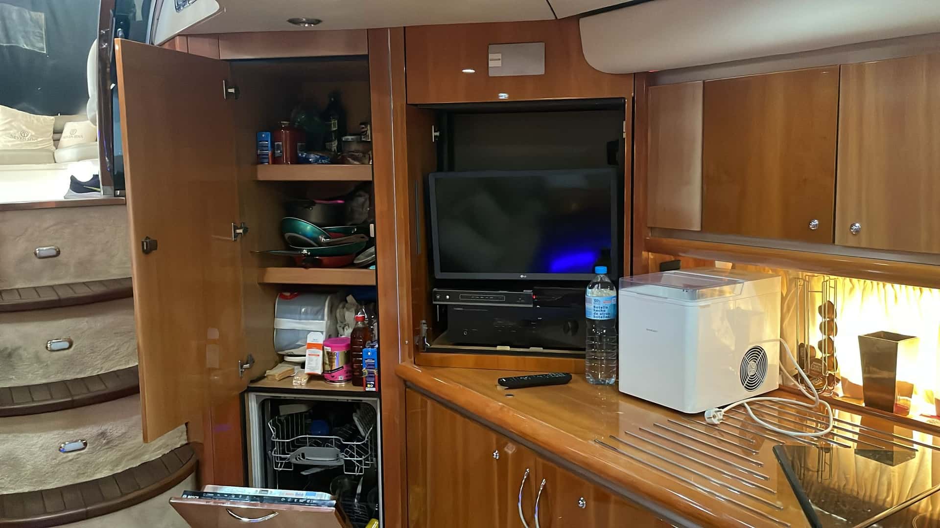 Sunseeker Predator 61 - miniatura 23