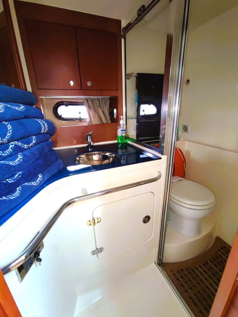CHRIS CRAFT CORSAIR 36 - miniatura 13