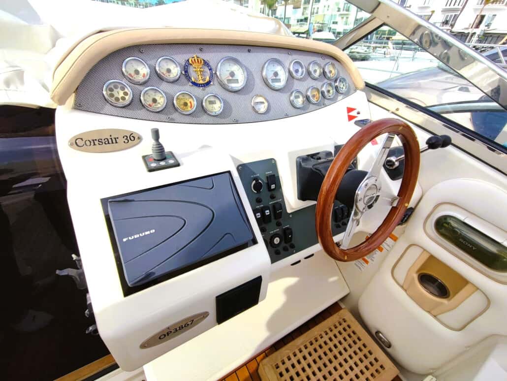 CHRIS CRAFT CORSAIR 36 - miniatura 6