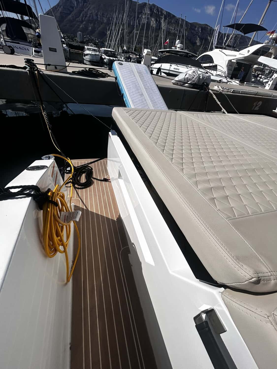 De Antonio Yachts D28 - miniatura 3