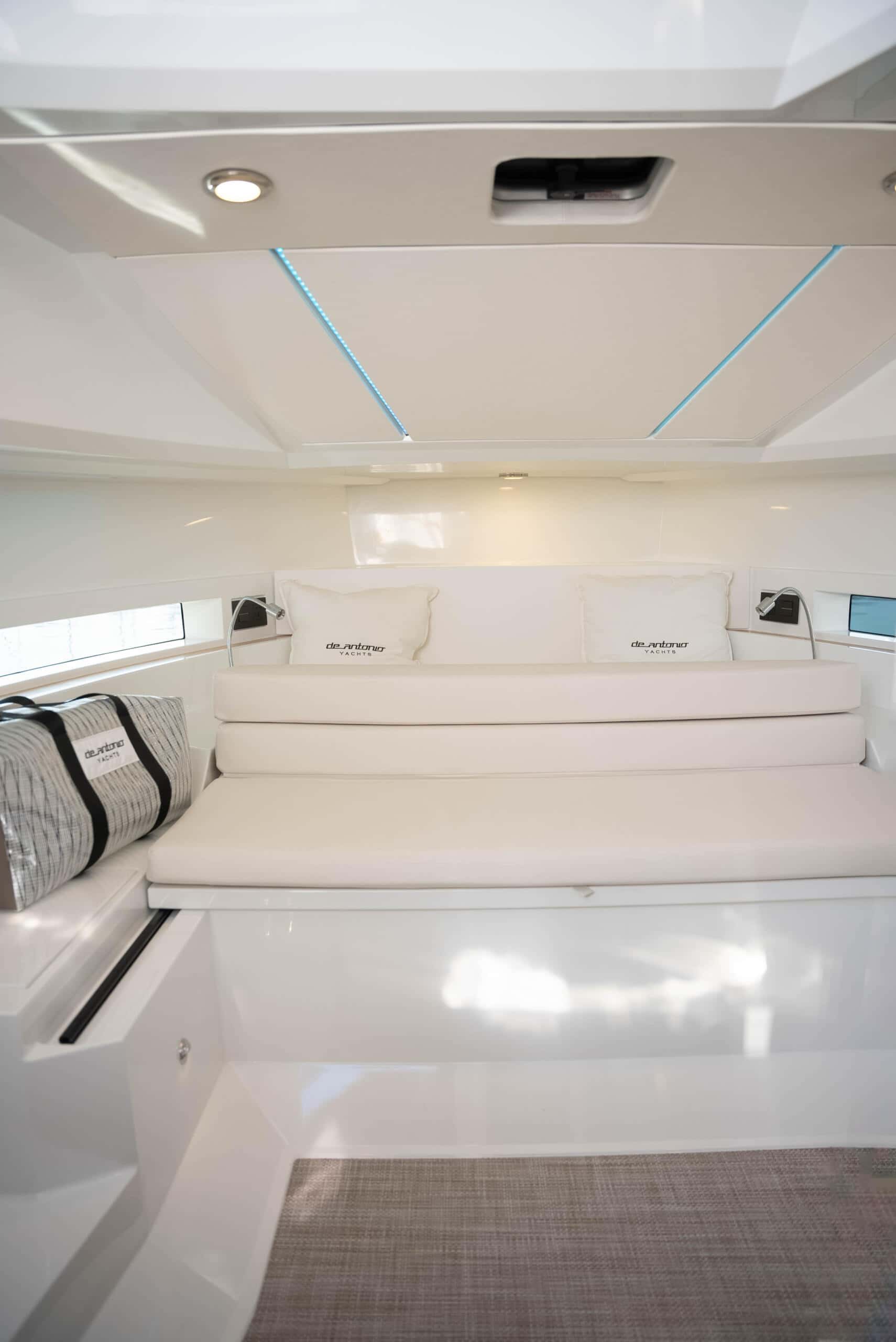 De Antonio Yachts D32 2026 - miniatura 9