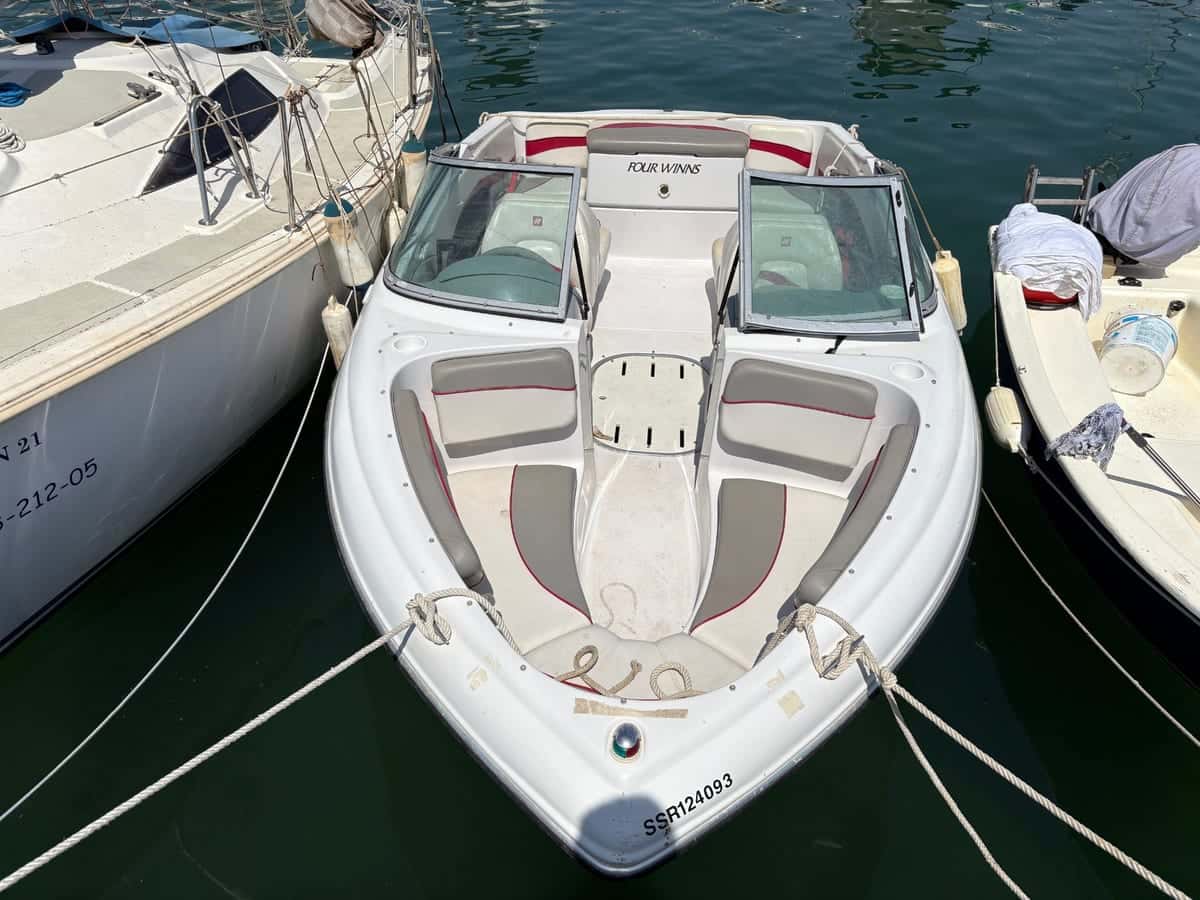 Four Winns 170 Horizon - miniatura 3