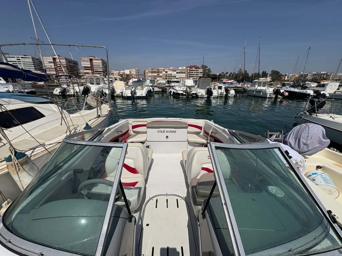 Four Winns 170 Horizon - miniatura 6