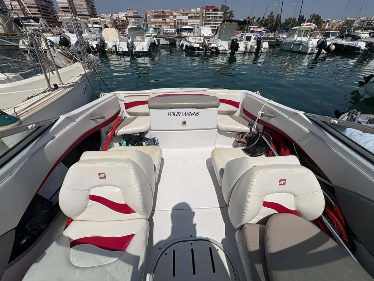 Four Winns 170 Horizon - miniatura 7