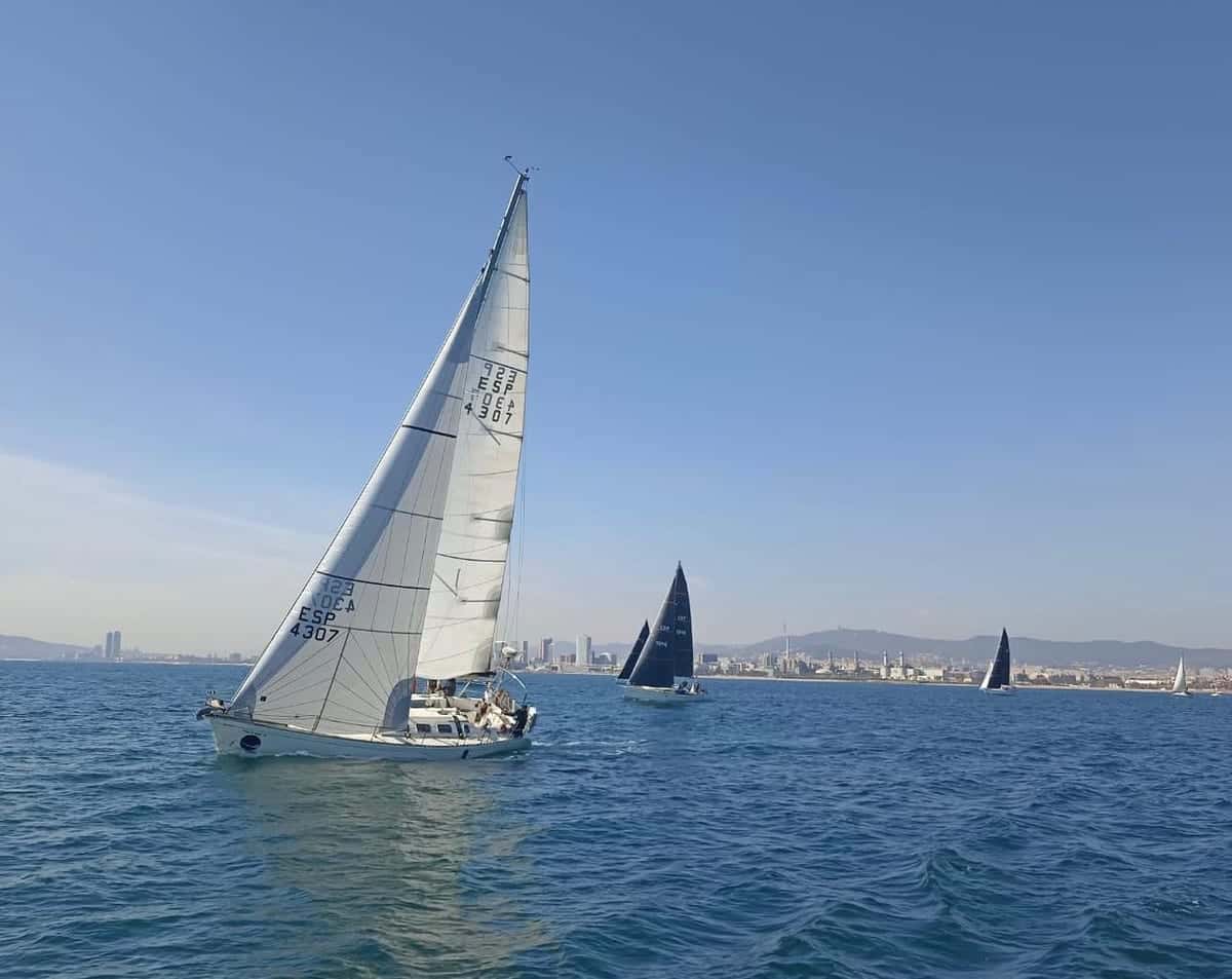 BENETEAU FIRST 41S 5 SOLAR - miniatura 6